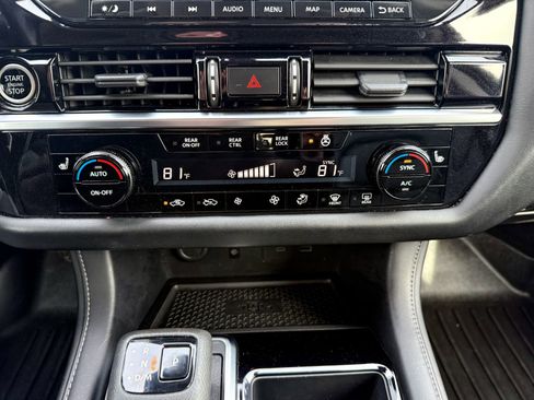 Used 2023 Nissan Pathfinder SL w/ SL Premium Package AWD/4WD image 29