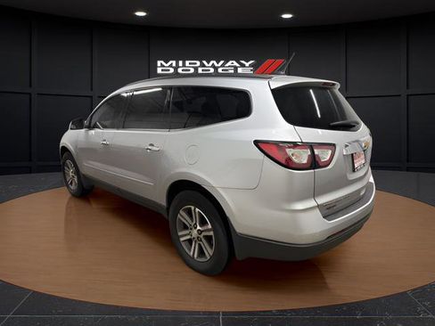 Used 2017 Chevrolet Traverse LT AWD/4WD image 3