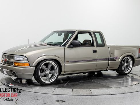 Used 2000 Chevrolet S10 Pickup LS w/ Preferred Equipment Group RWD image 10