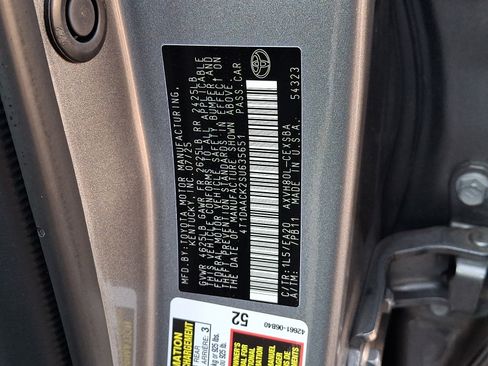 Used 2025 Toyota Camry SE FWD image 27