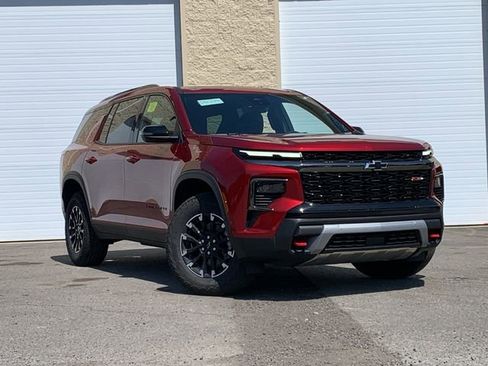 New 2026 Chevrolet Traverse Z71 w/ Enhanced Driving Package AWD/4WD image 2