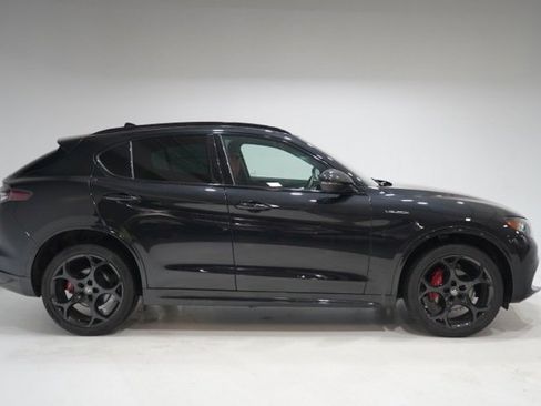 Used 2024 Alfa Romeo Stelvio Veloce image 8