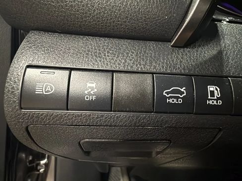 Used 2022 Toyota Camry XSE FWD image 18