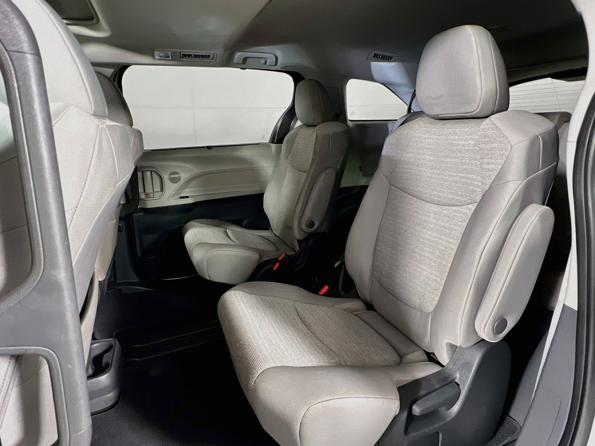 Certified 2024 Toyota Sienna LE w/ LE Plus Package AWD/4WD image 21