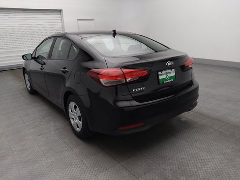 Used 2017 Kia Forte LX FWD image 5