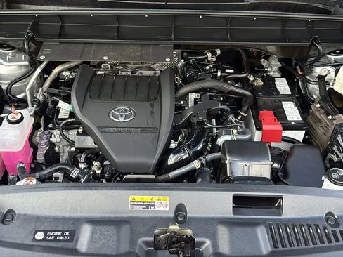 Used 2023 Toyota Highlander XSE image 36