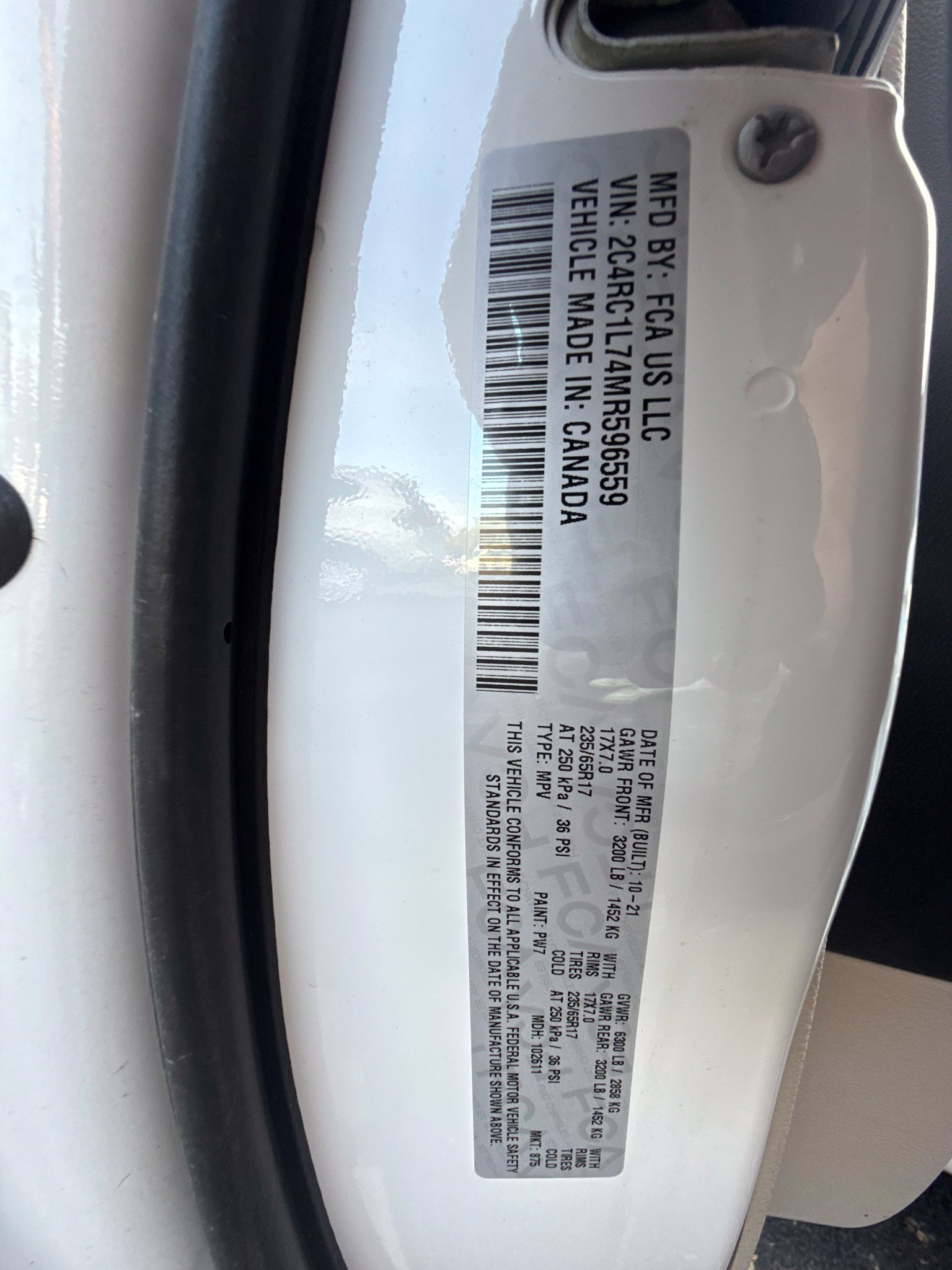 Used 2021 Chrysler Pacifica Touring-L FWD image 26