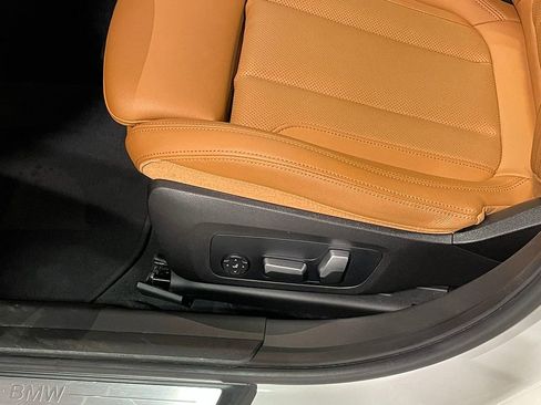 Used 2023 BMW 330i xDrive 330i xDrive w/ Convenience Package image 19