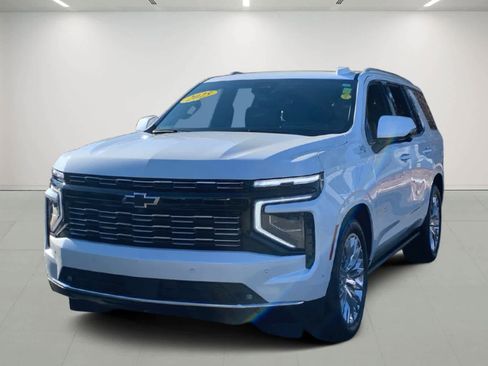 Used 2025 Chevrolet Tahoe High Country image 2