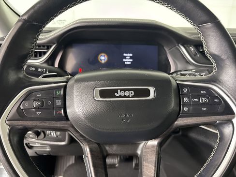 Used 2022 Jeep Grand Cherokee L Limited image 13