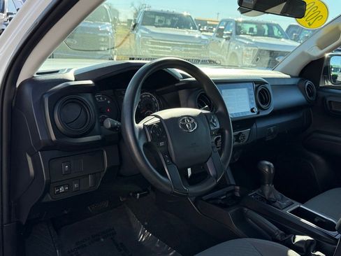 Used 2020 Toyota Tacoma SR image 4