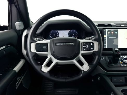 Used 2023 Land Rover Defender 130 X-Dynamic SE AWD/4WD image 32