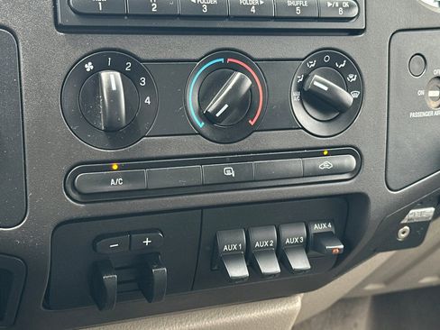 Used 2010 Ford F250 4x4 SuperCab Super Duty image 18