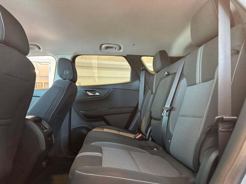 New 2025 Chevrolet Blazer LT w/ Convenience Package AWD/4WD image 16