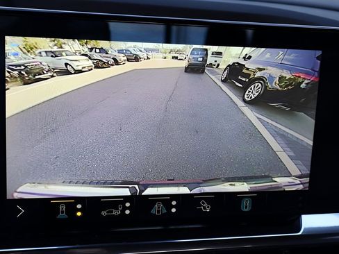 Used 2022 GMC Sierra 1500 Elevation w/ Elevation Premium Package image 22