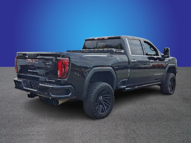 Used 2022 GMC Sierra 2500 Denali w/ Denali Black Diamond Edition AWD/4WD image 4
