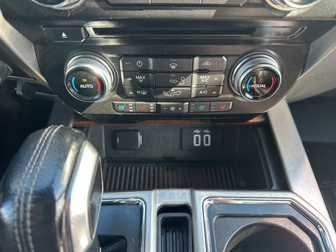 Used 2016 Ford F150 Platinum w/ Technology Package AWD/4WD image 17