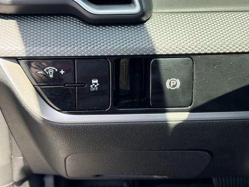 Used 2023 Kia Sportage LX AWD/4WD image 19