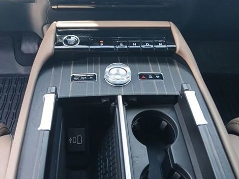 Used 2025 Lincoln Navigator Black Label AWD/4WD image 29