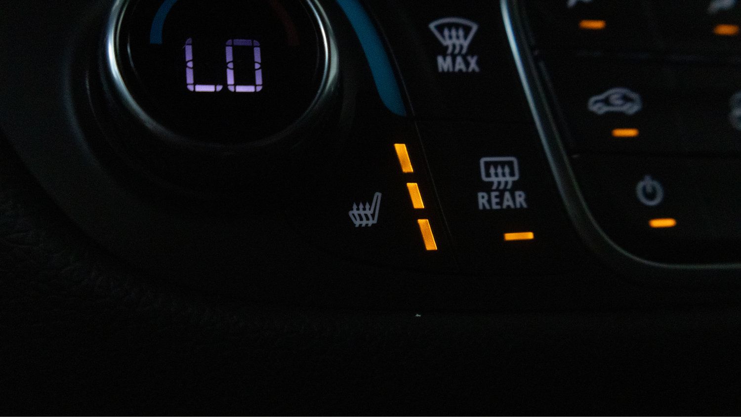 Used 2024 Chevrolet Equinox RS FWD image 20