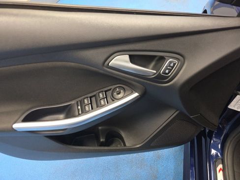 Used 2017 Ford Focus ST FWD image 15