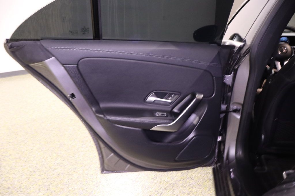 Used 2020 Mercedes-Benz CLA 250 image 38