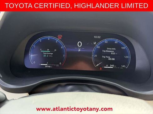 Certified 2024 Toyota Highlander Limited AWD/4WD image 28