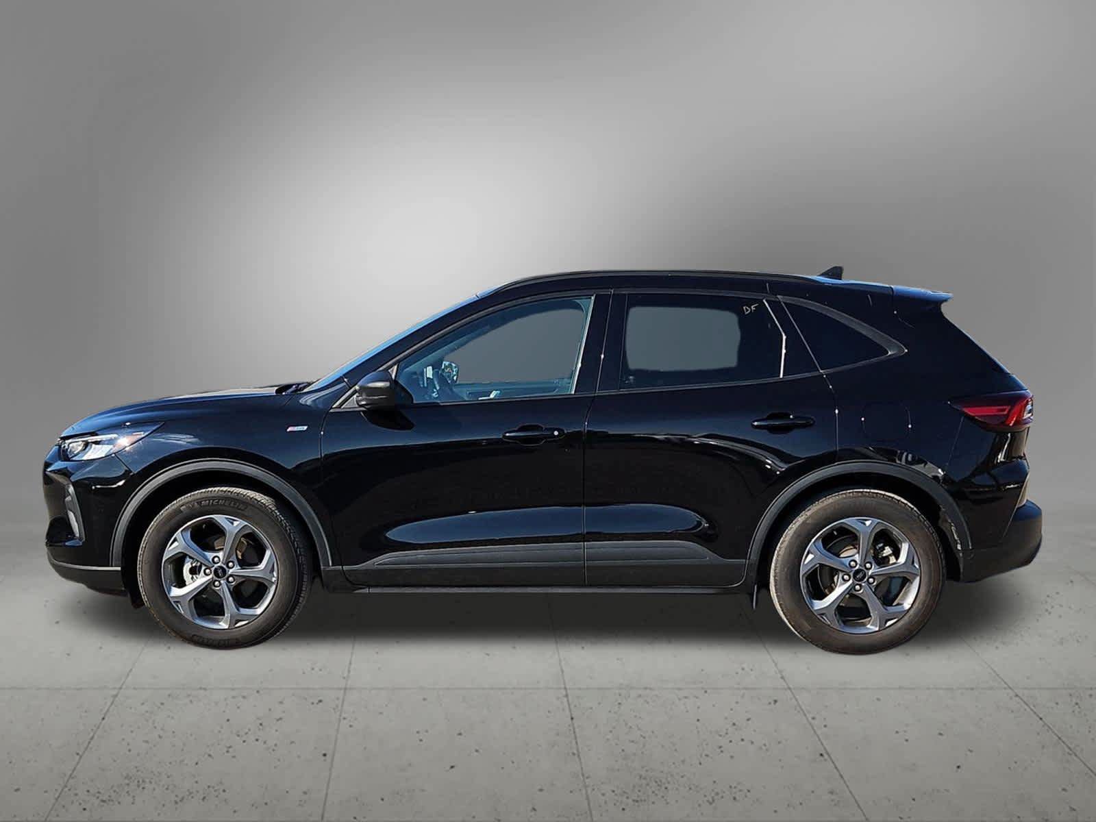 Used 2025 Ford Escape ST-Line FWD image 3