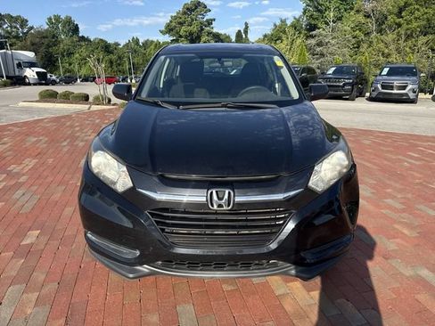 Used 2017 Honda HR-V LX image 25