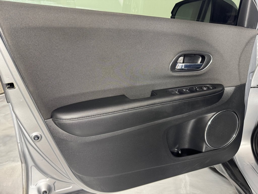 Used 2019 Honda HR-V EX image 8
