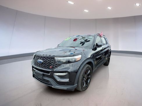 Used 2022 Ford Explorer ST w/ Equipment Group 401A image 2