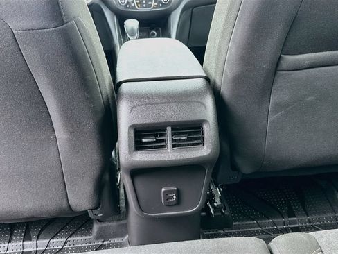 Used 2023 Chevrolet Equinox LT FWD image 24