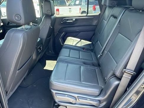Used 2025 Chevrolet Tahoe Z71 AWD/4WD image 13