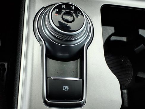 Used 2024 Ford Edge SEL w/ Convenience Package image 17