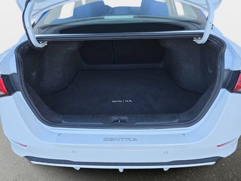 Used 2020 Nissan Sentra SV FWD image 14