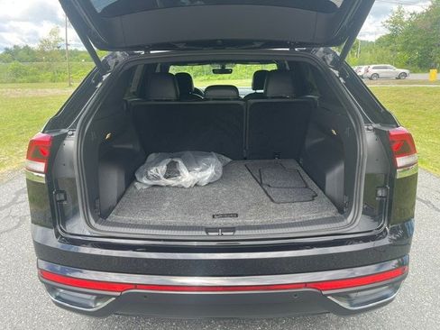 Used 2023 Volkswagen Atlas Cross Sport SE AWD/4WD image 8