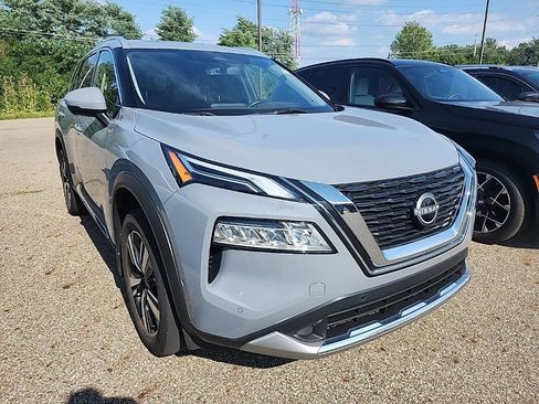 Used 2023 Nissan Rogue Platinum w/ Platinum Premium Package AWD/4WD image 3
