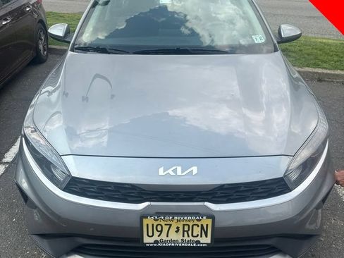 Used 2022 Kia Forte LXS FWD image 1