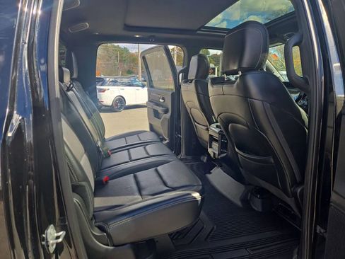 Used 2019 RAM 1500 Sport w/ Level 2 Equipment Group image 11