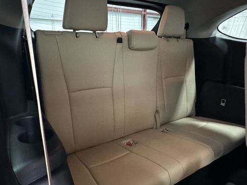 Used 2025 Toyota Highlander XLE image 59
