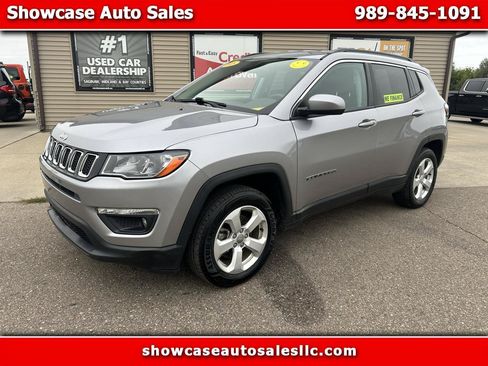Used 2018 Jeep Compass Latitude w/ Popular Equipment Group AWD/4WD image 1