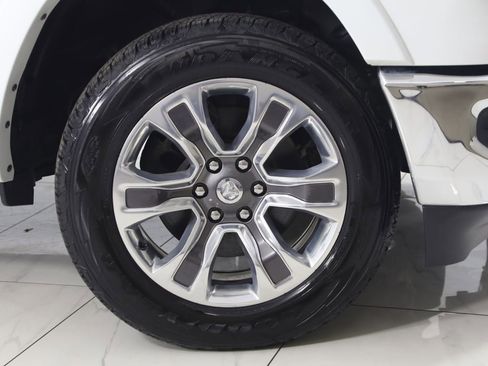 Used 2023 RAM 1500 Limited AWD/4WD image 16