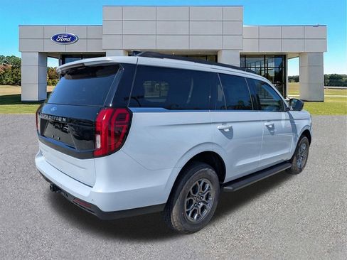 New 2026 Ford Expedition Active RWD image 2