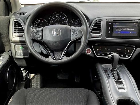 Used 2017 Honda HR-V EX image 5