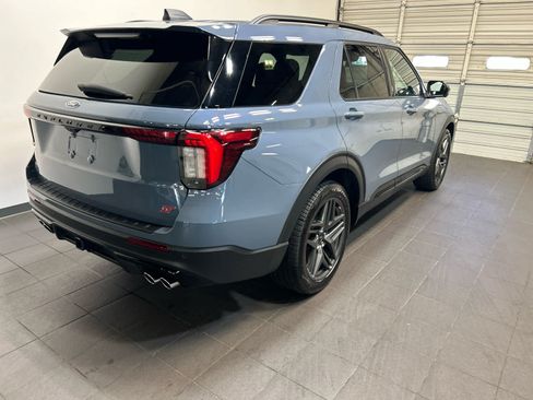 Used 2025 Ford Explorer ST w/ Sun And Sound Package AWD/4WD image 3