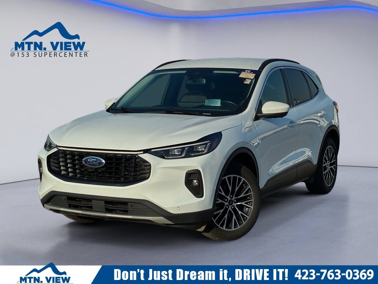 Used 2023 Ford Escape SE w/ PHEV Premium Package FWD image 1