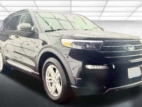 Used 2024 Ford Explorer XLT w/ Equipment Group 202A image 1