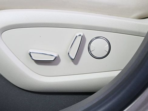 Used 2019 Lincoln Nautilus Reserve w/ Ultimate Package AWD/4WD image 14