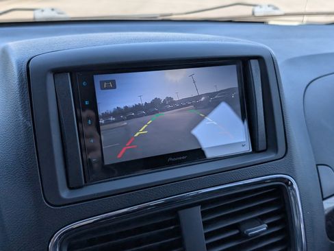 Used 2013 Dodge Grand Caravan American Value Package w/ UConnect Hands-Free Group image 16