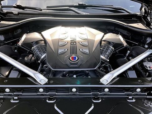 Used 2024 BMW ALPINA XB7 image 13